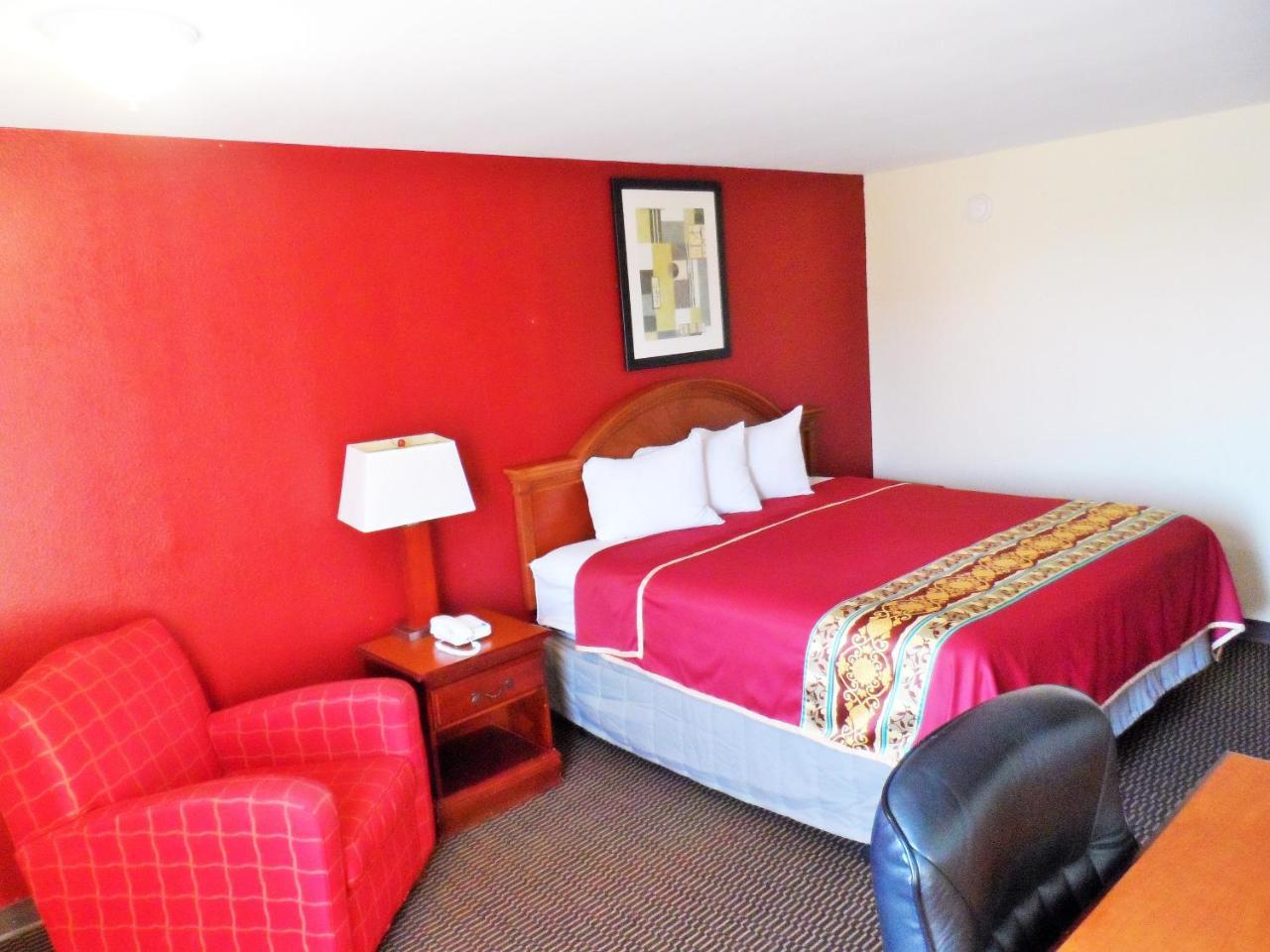 Courtesy Inn Del City Exterior photo